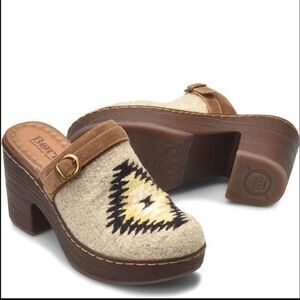 NWOB Carmen Clogs by Born | Size 8